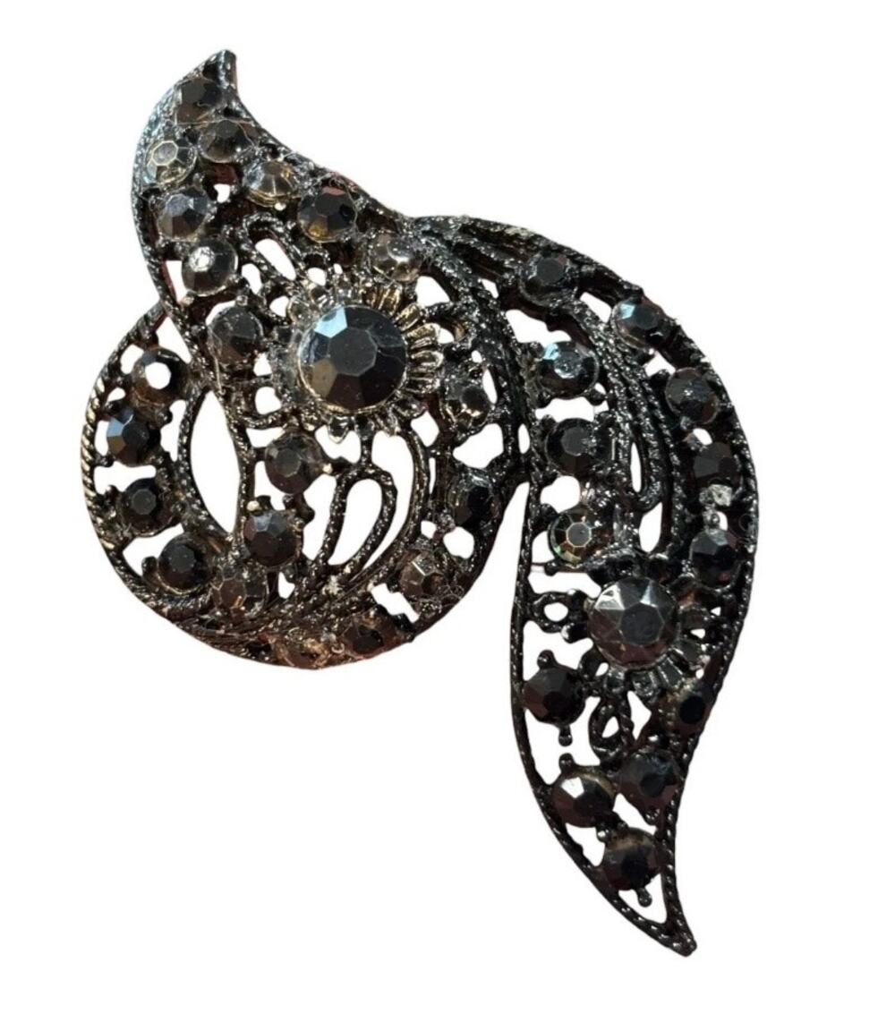 Vintage Black Japanned Rhinestone Leaf Brooch Gothic Filigree Smoky Crystal Pin